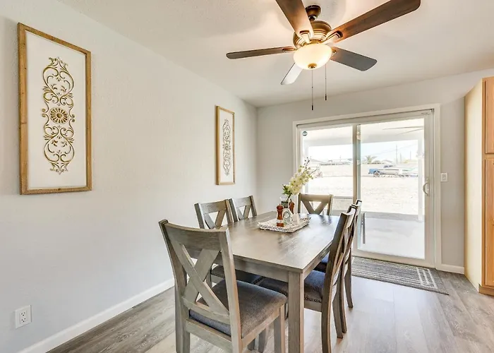 2 Mi To Havasu With Patio! Holiday home Lake Havasu City