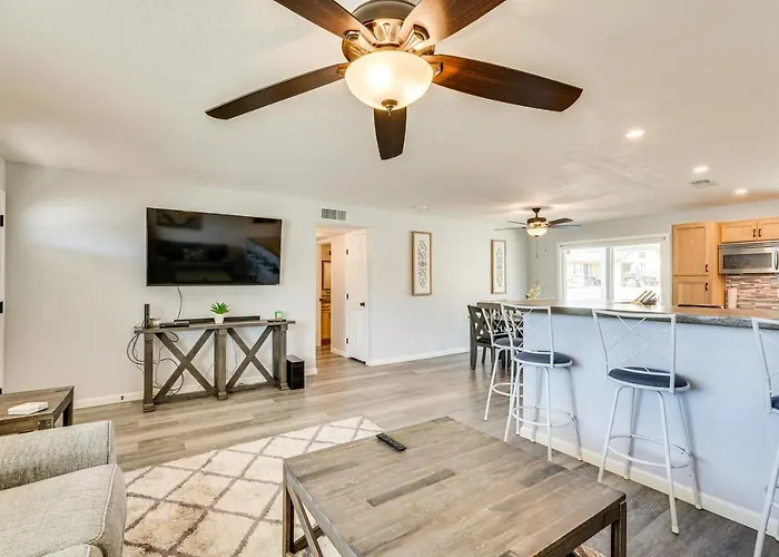 Holiday home 2 Mi To Havasu With Patio! *