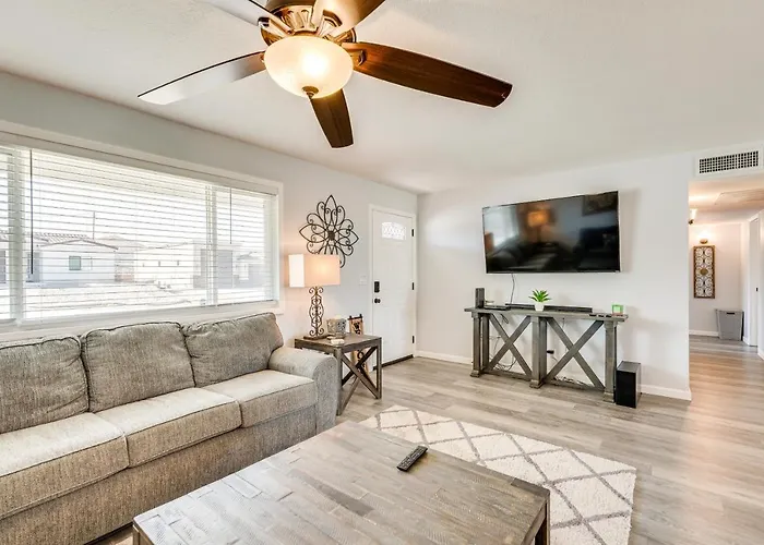 Holiday home 2 Mi To Havasu With Patio! Lake Havasu City