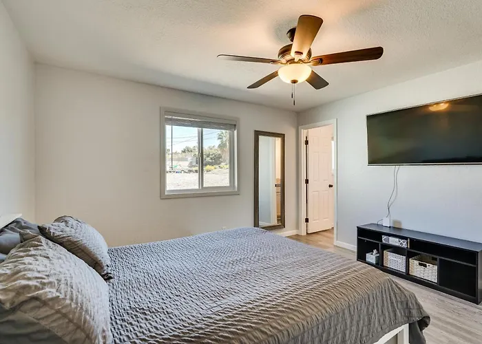 2 Mi To Havasu With Patio! Holiday home *