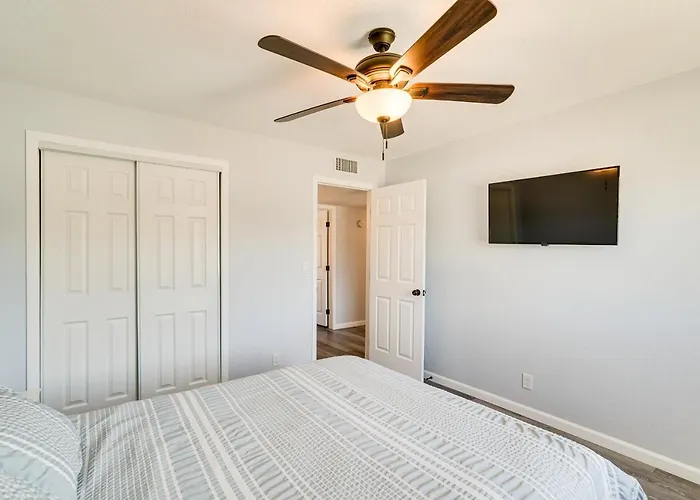 2 Mi To Havasu With Patio! * Lake Havasu City